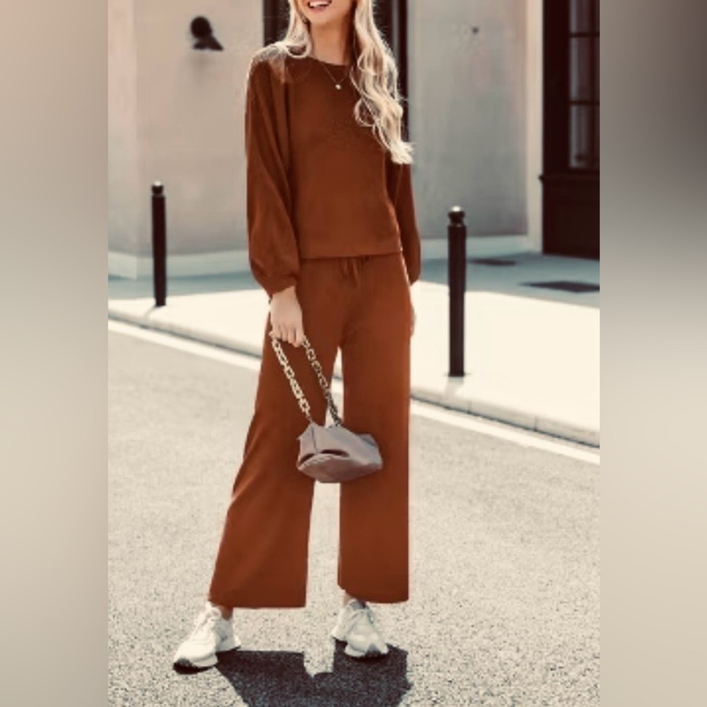 NWT 2 Piece Lightweight BrownLoungwear Set